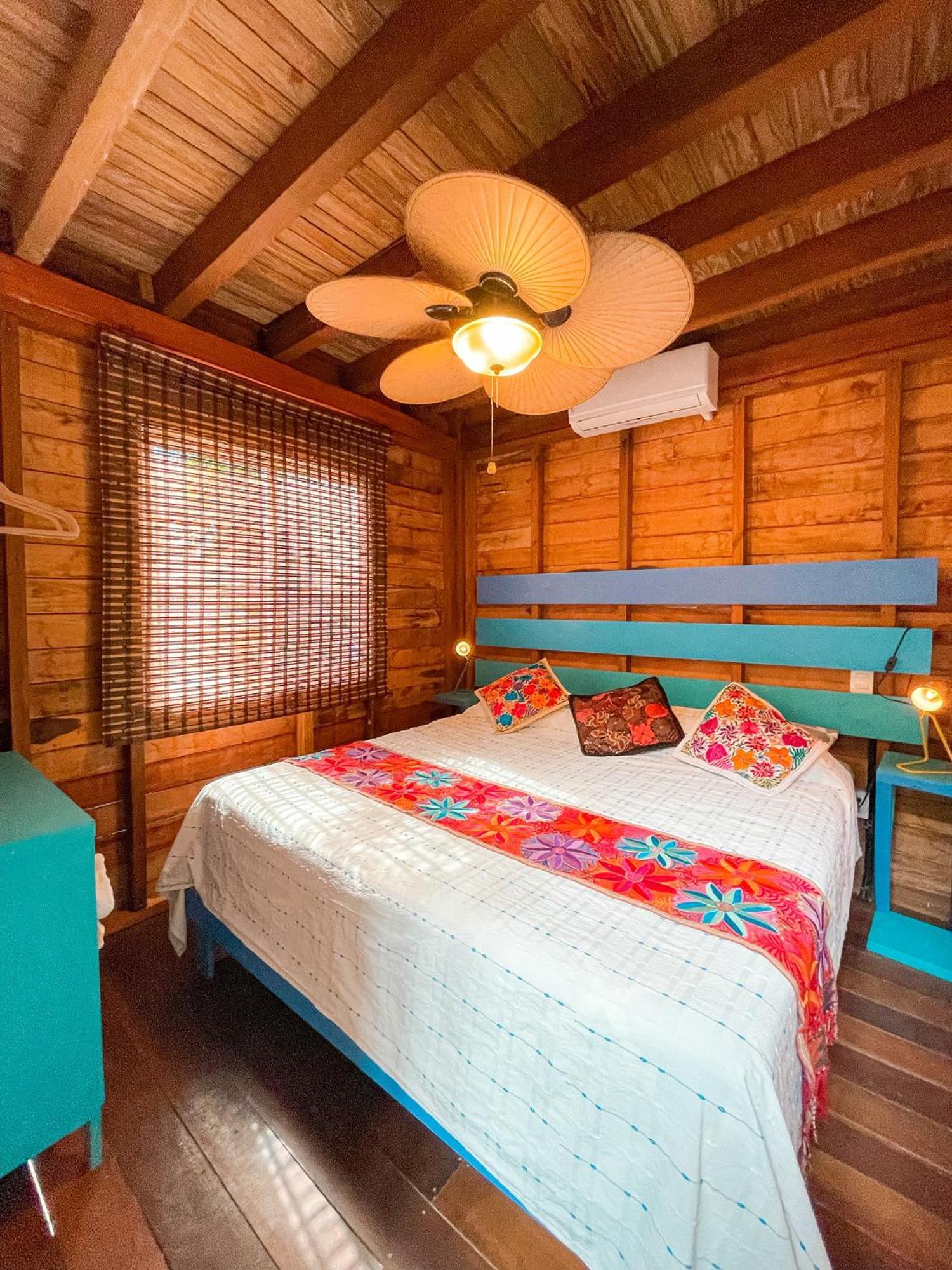 Whyknot Holbox Bed and Breakfast Exteriör bild